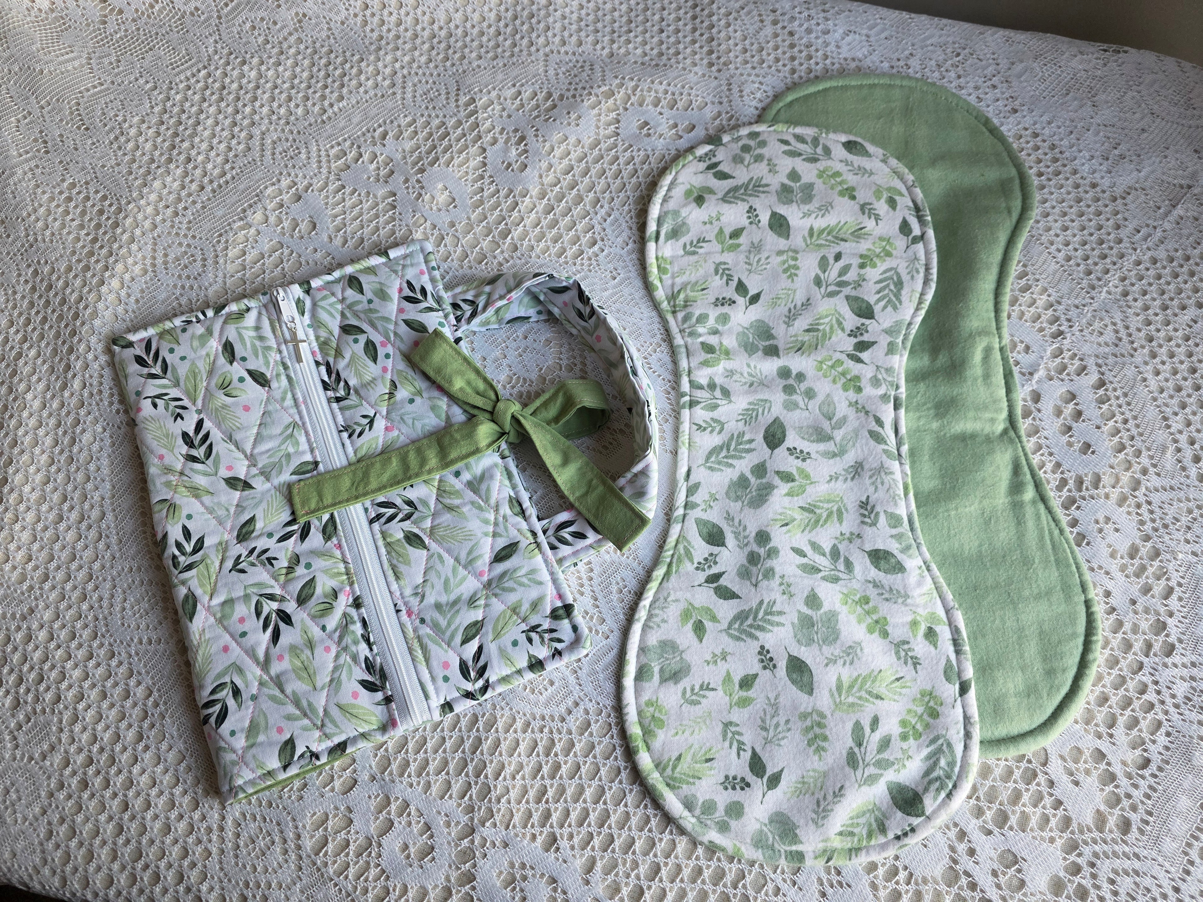 Green Leaves Mom Bundle | Green Leaves Bible Cover with Matching Burp Cloth | New Mom Gift | Mom Gift | Mother Gift