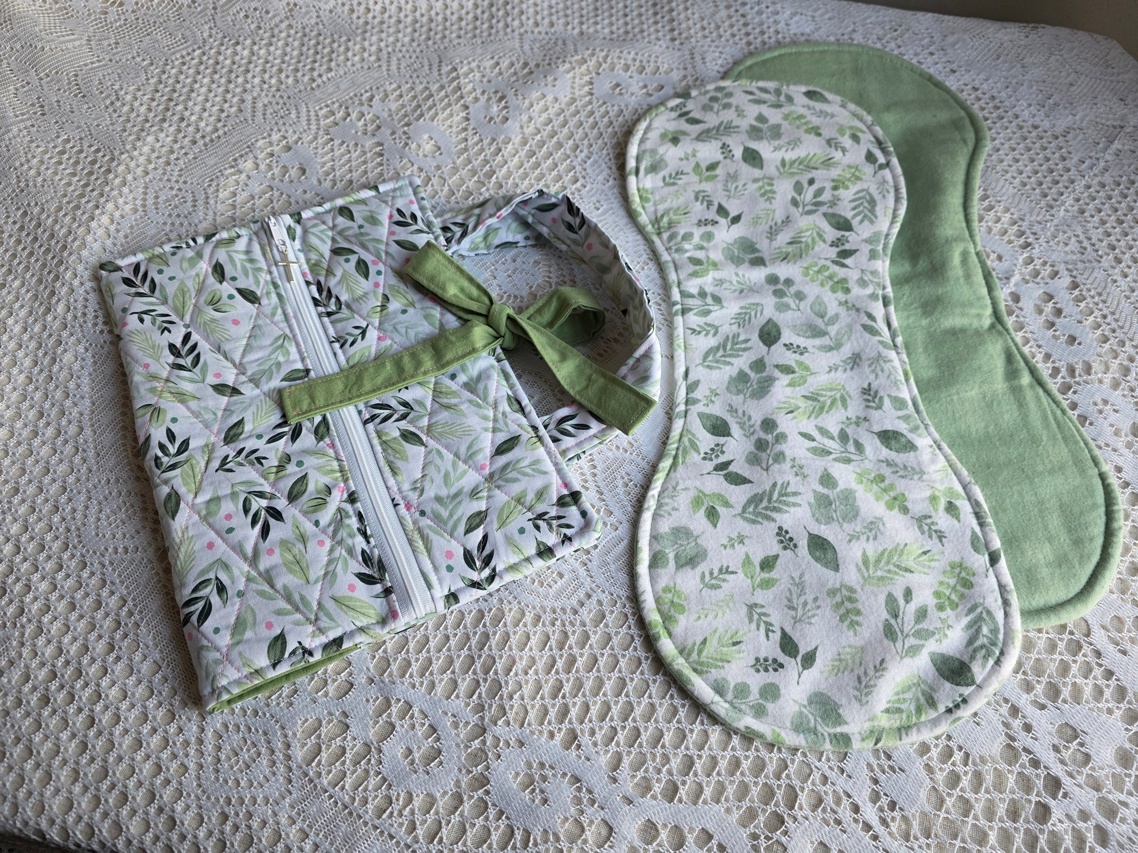 Green Leaves Mom Bundle | Green Leaves Bible Cover with Matching Burp Cloth | New Mom Gift | Mom Gift | Mother Gift