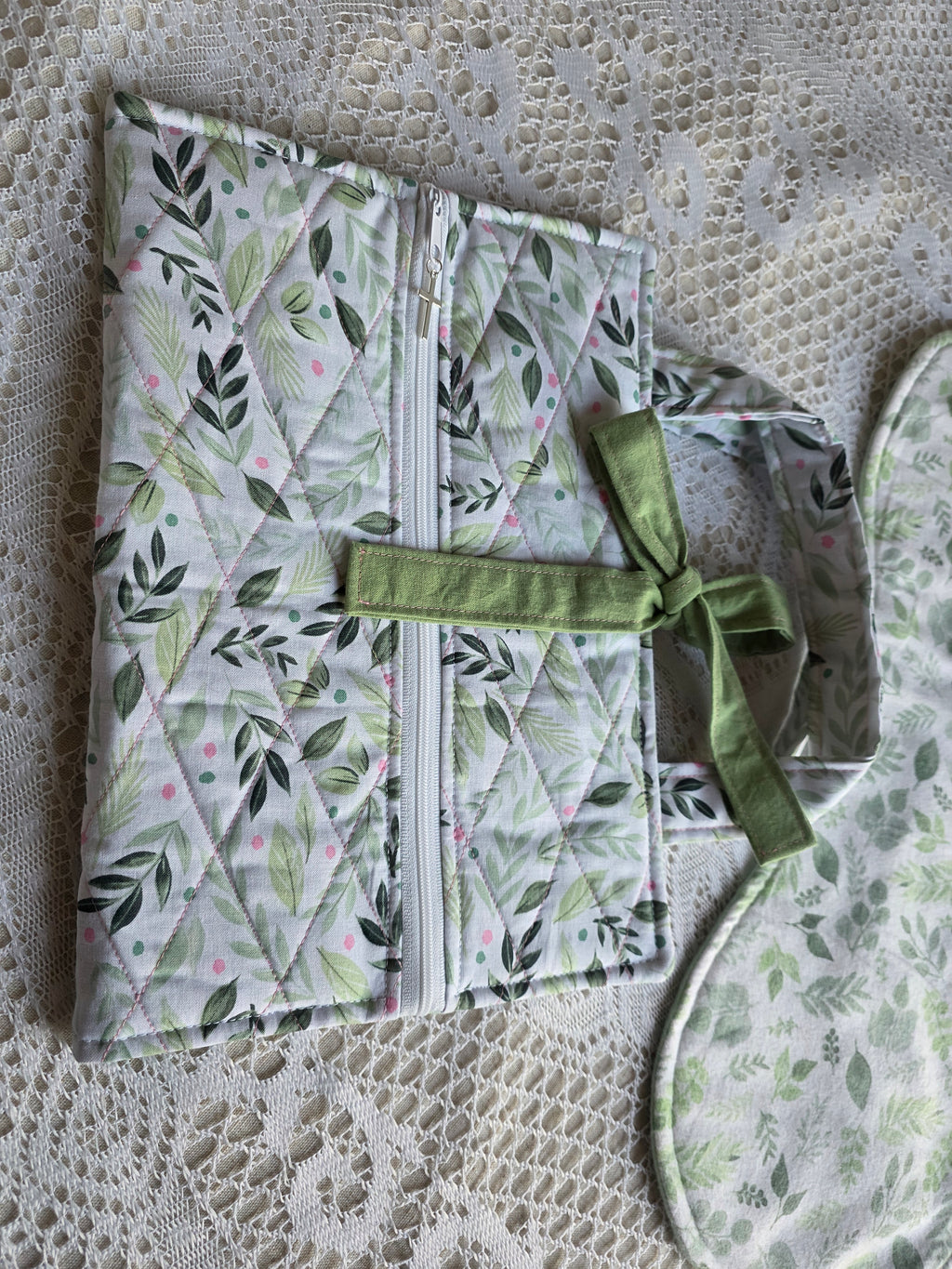 Green Leaves Mom Bundle | Green Leaves Bible Cover with Matching Burp Cloth | New Mom Gift | Mom Gift | Mother Gift