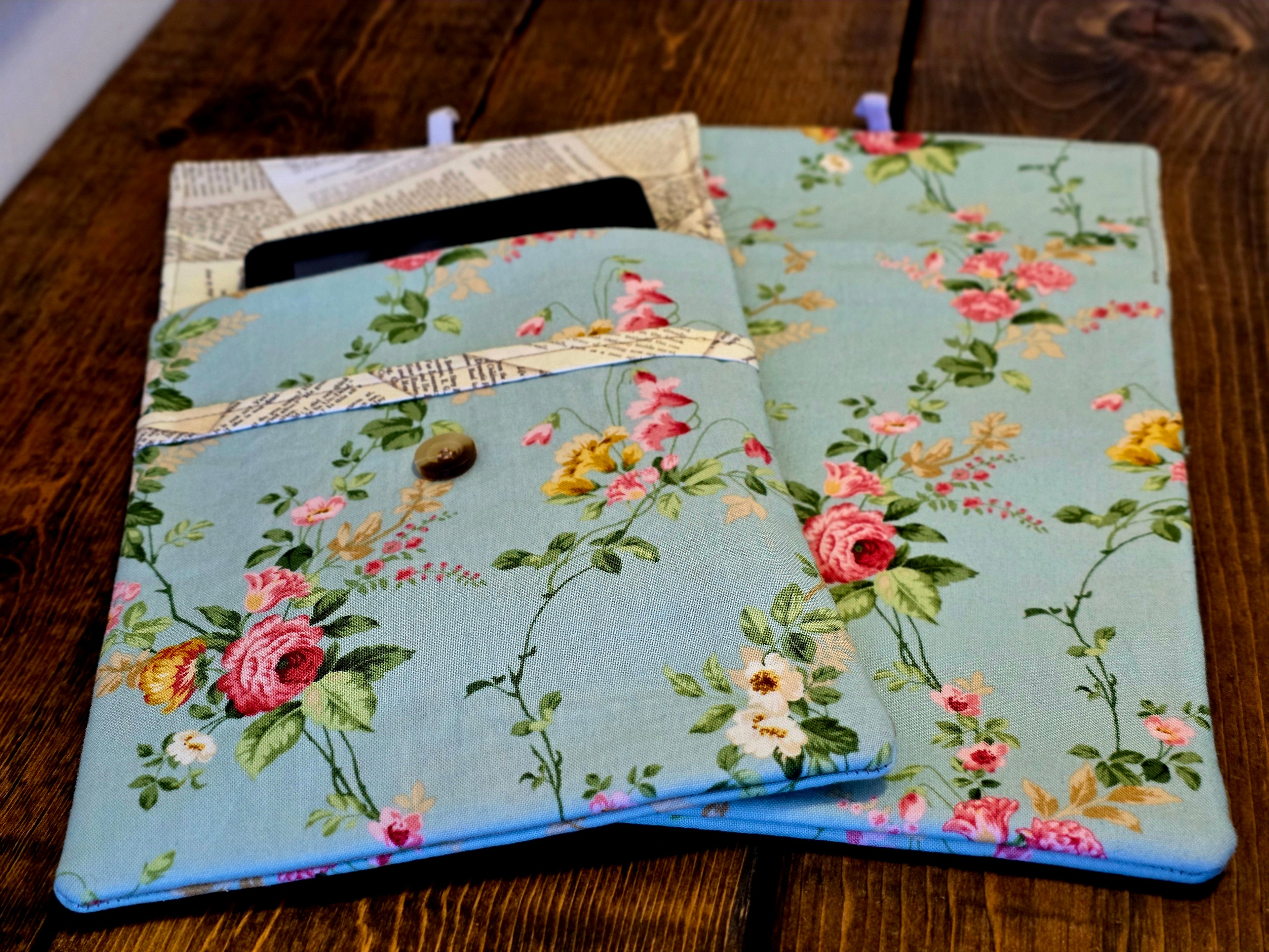 Kindle Sleeves | Kindle Cover | Handmade Kindle Protector | Button Over Kindle Sleeve
